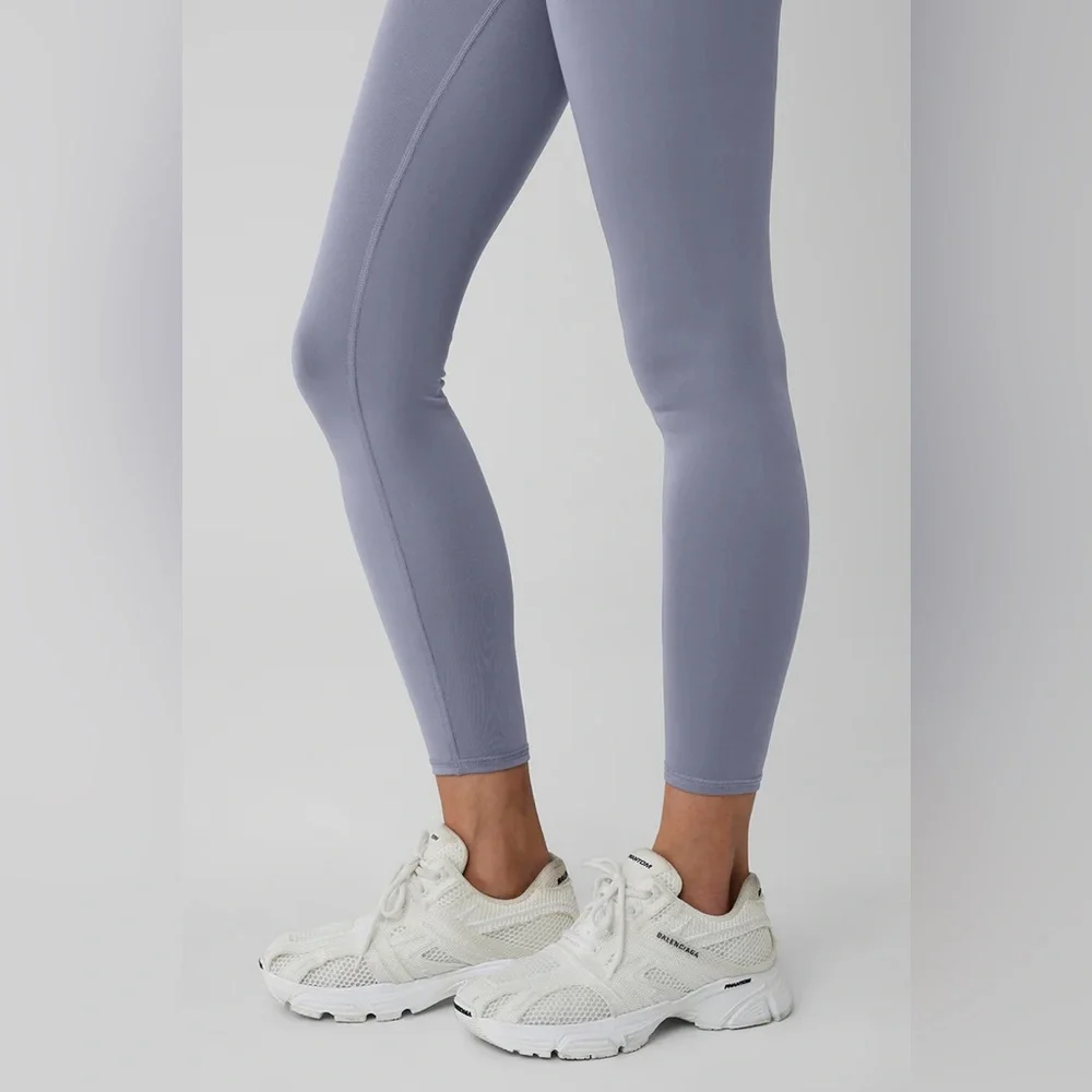 ALO YOGA | ✨NEW✨ 7/8 High-Waist Airlift Legging in Fog